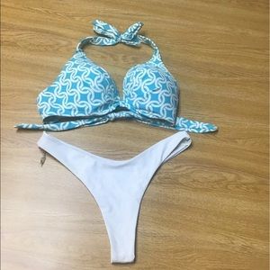 Beach diva bikini top turquoise halter style this is a size 10 bottom